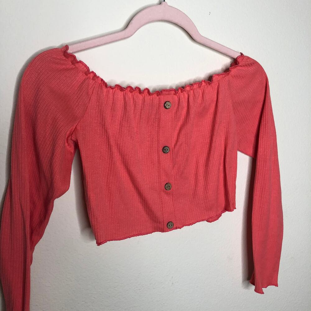 coral long sleeve crop top sz medium